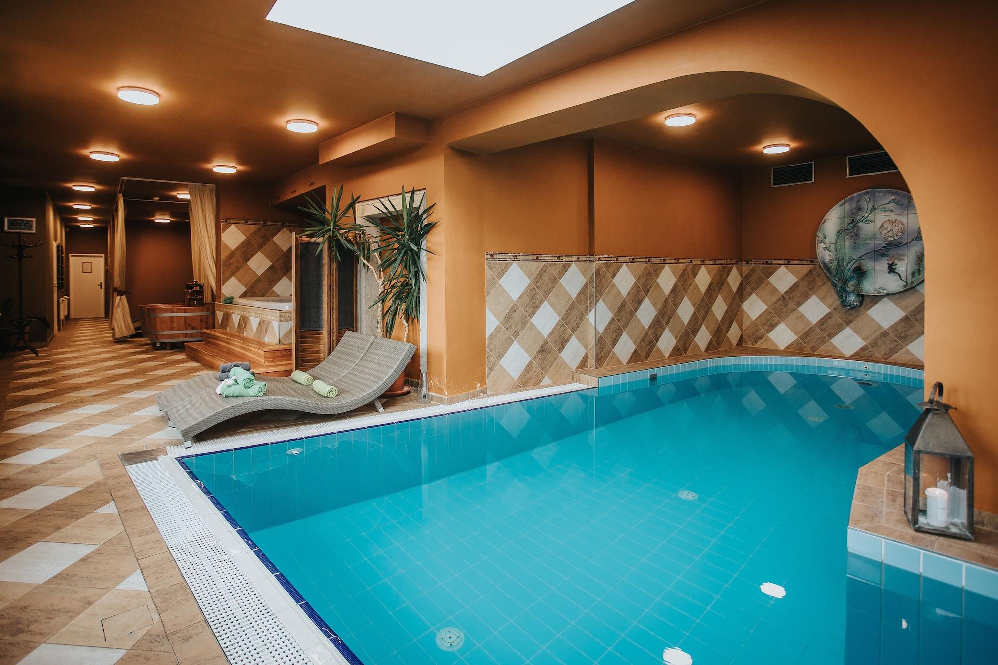 Hotel Ruze Cesky Krumlov Exterior photo Spa center