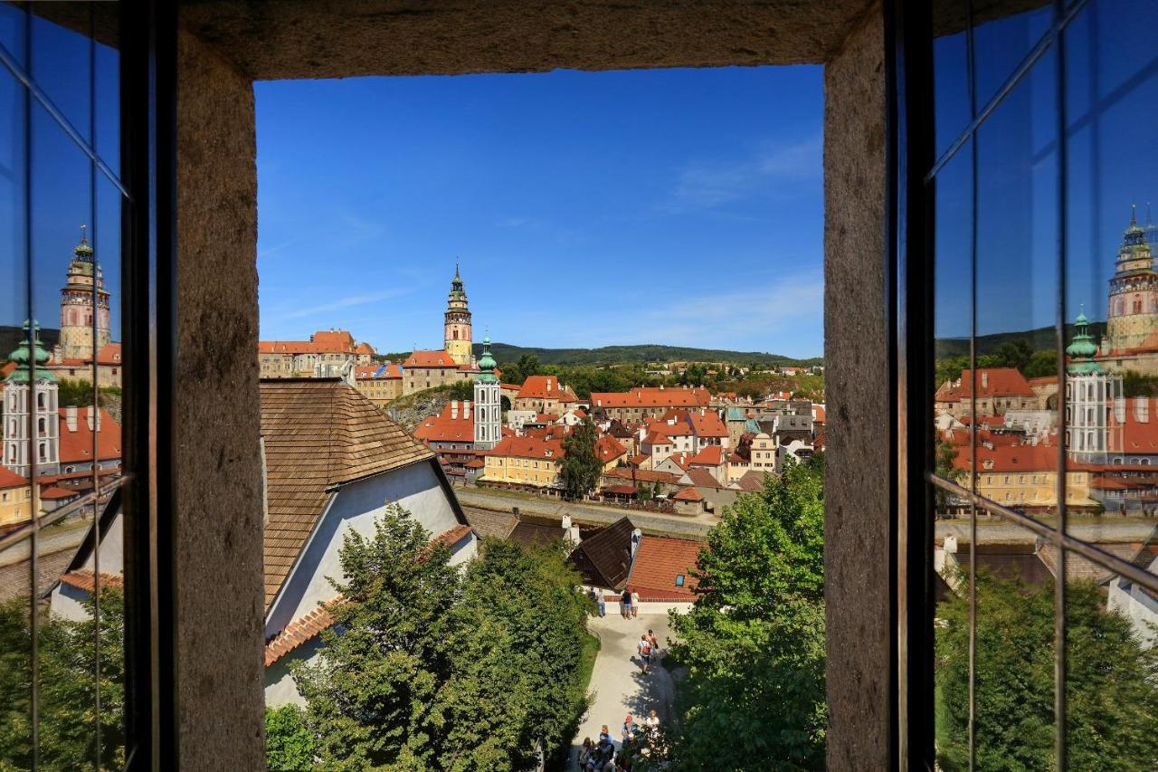 Hotel Ruze Cesky Krumlov Exterior photo View of the old town